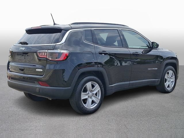 Used 2022 Jeep Compass Latitude FWD image 4