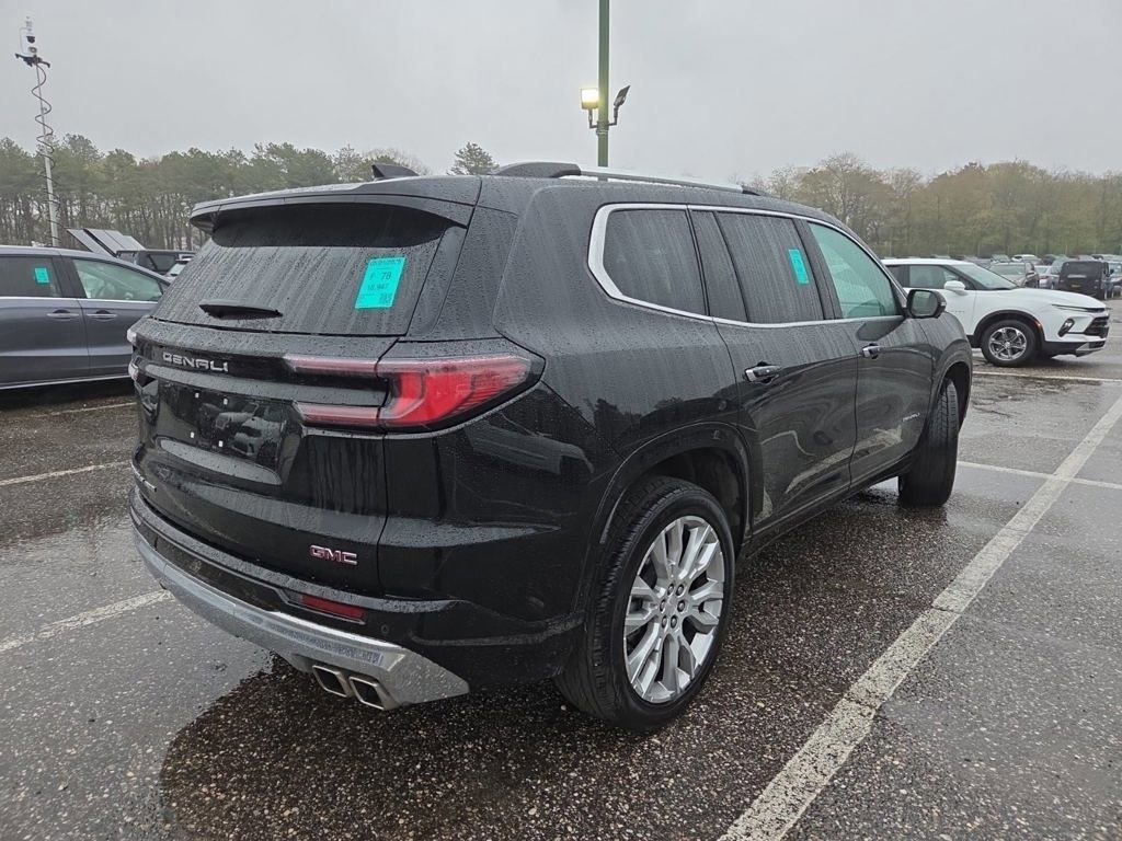 Used 2024 GMC Acadia Denali AWD/4WD image 5
