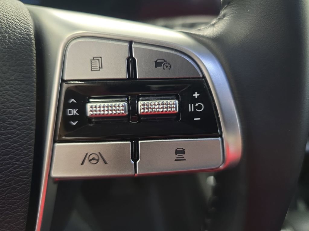 Used 2024 Kia Telluride EX w/ EX Captain's Chair Package image 20