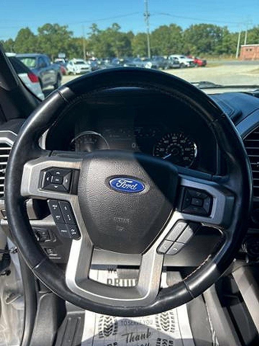 Used 2018 Ford F150 Platinum w/ Equipment Group 701A Luxury image 19