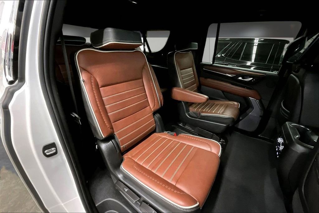 Used 2024 GMC Yukon XL Denali Ultimate AWD/4WD image 25