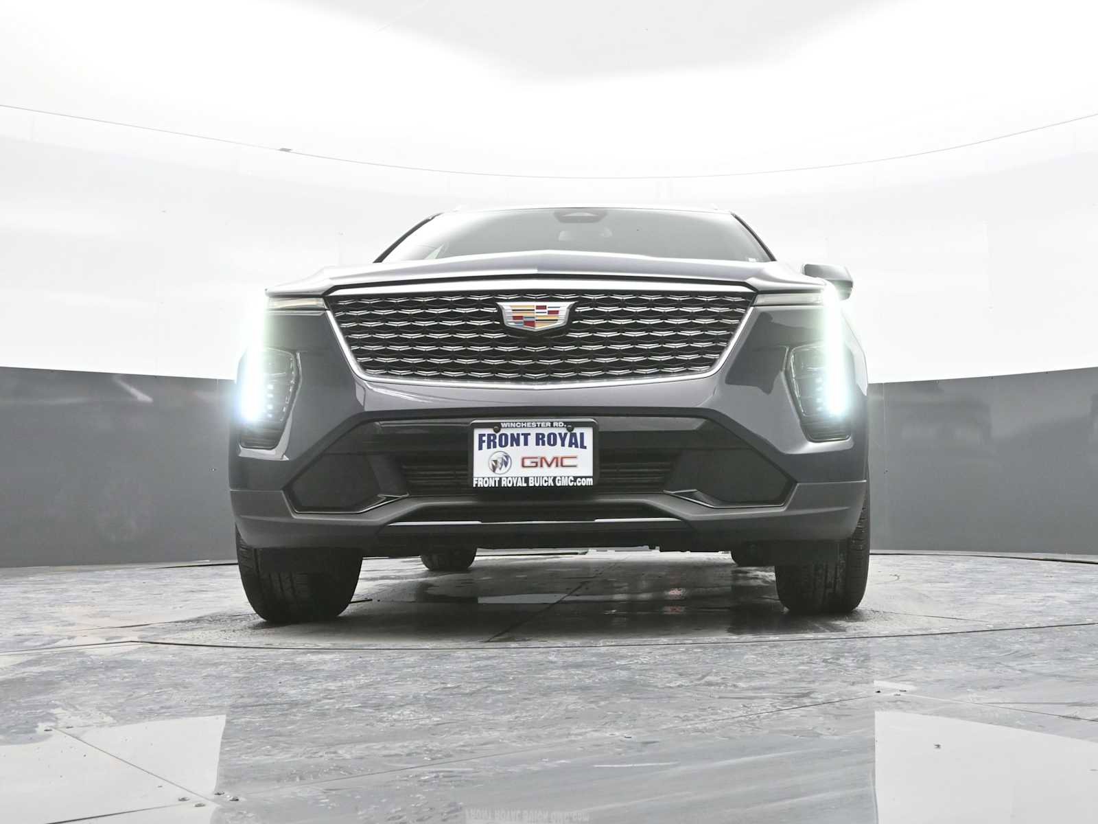 Used 2024 Cadillac XT4 Premium Luxury image 39