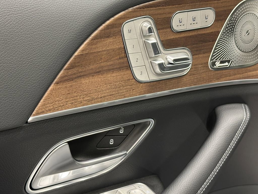 New 2026 Mercedes-Benz GLS 450 4MATIC image 12