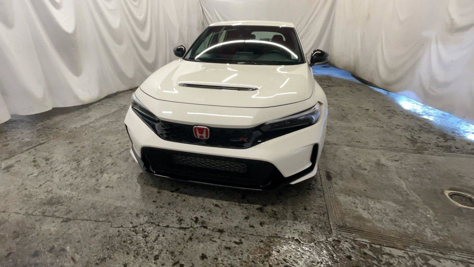 Used 2025 Honda Civic Type R image 16