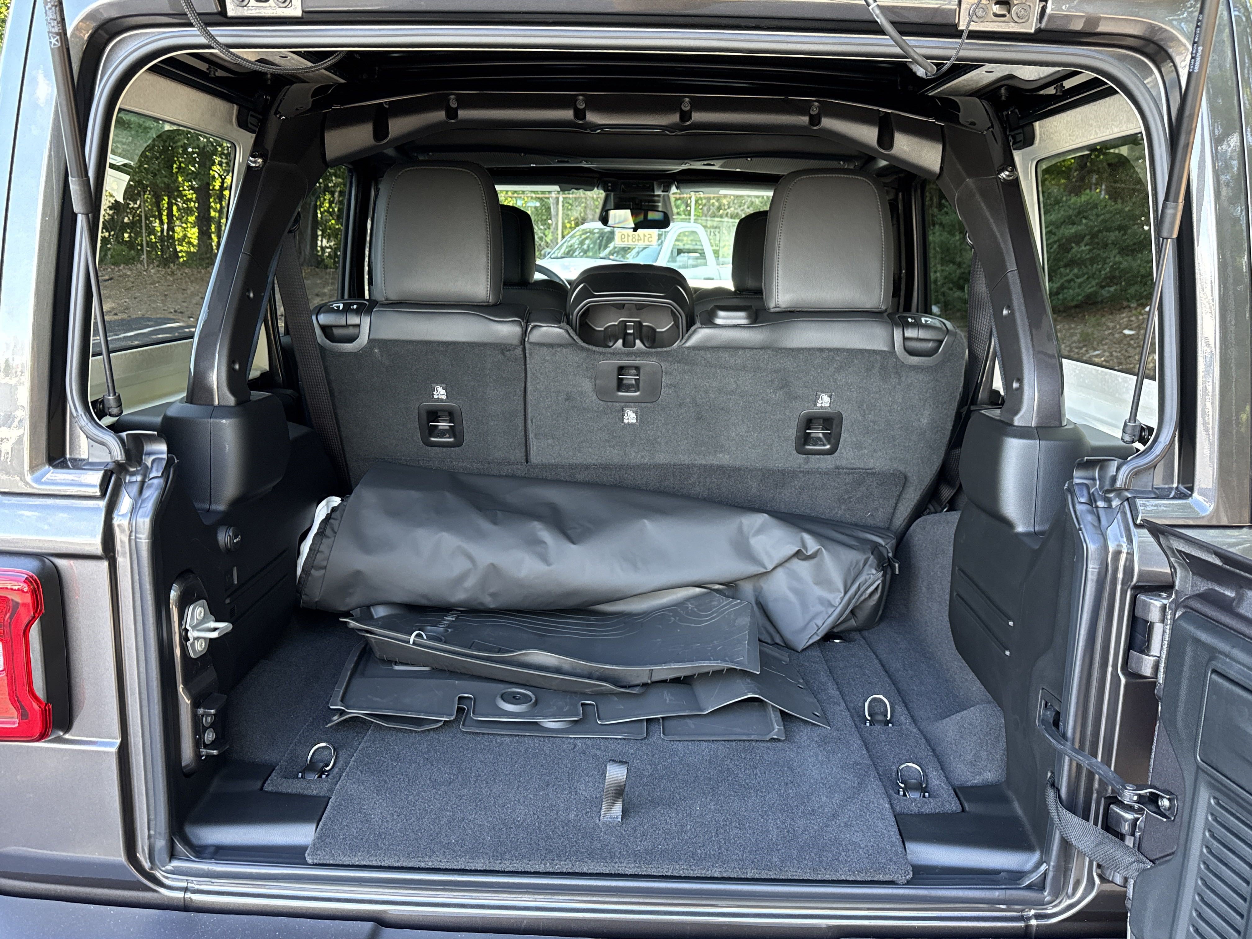 New 2025 Jeep Wrangler Unlimited Sahara AWD/4WD image 23