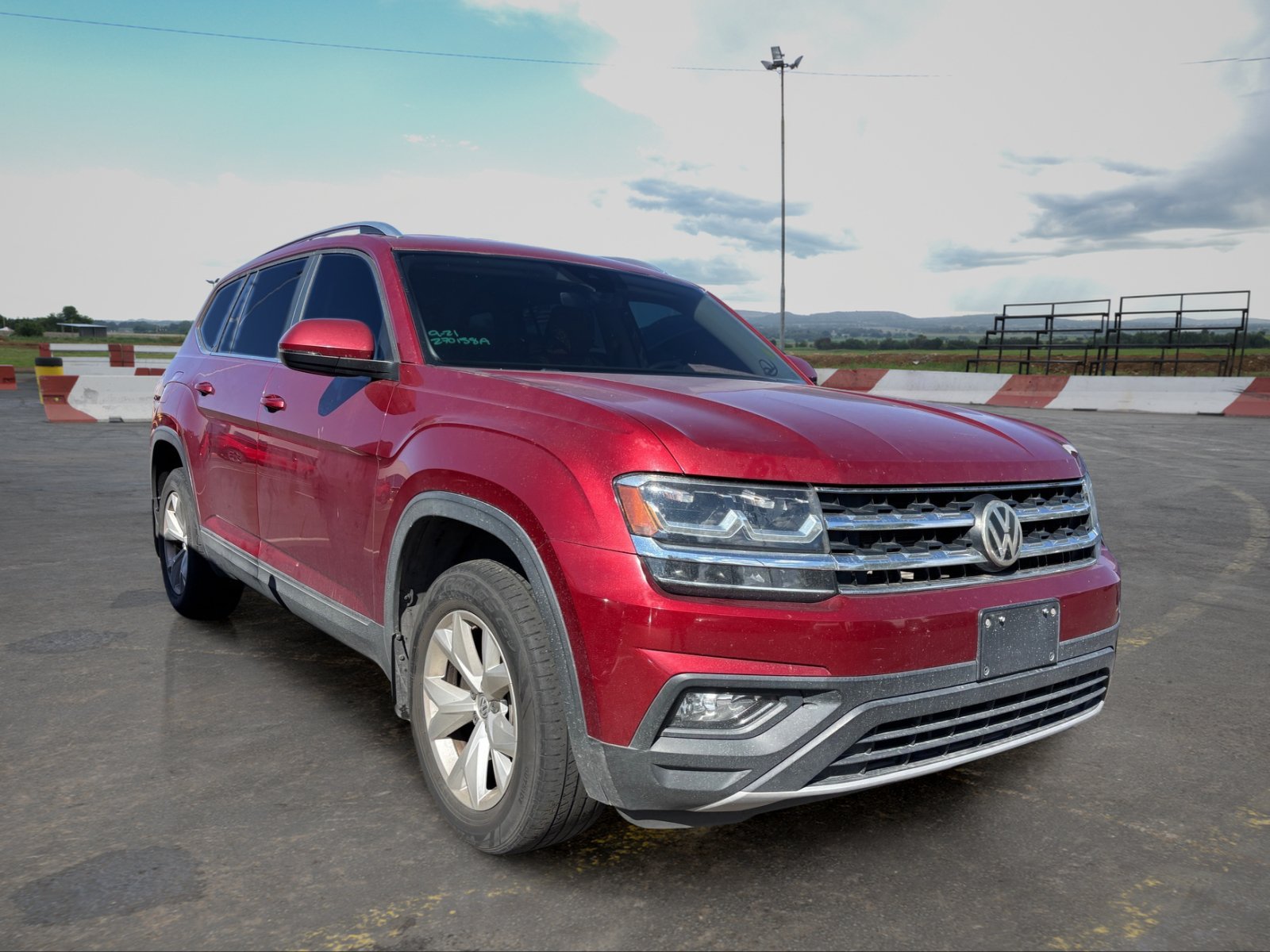 Used 2018 Volkswagen Atlas SE FWD image 2