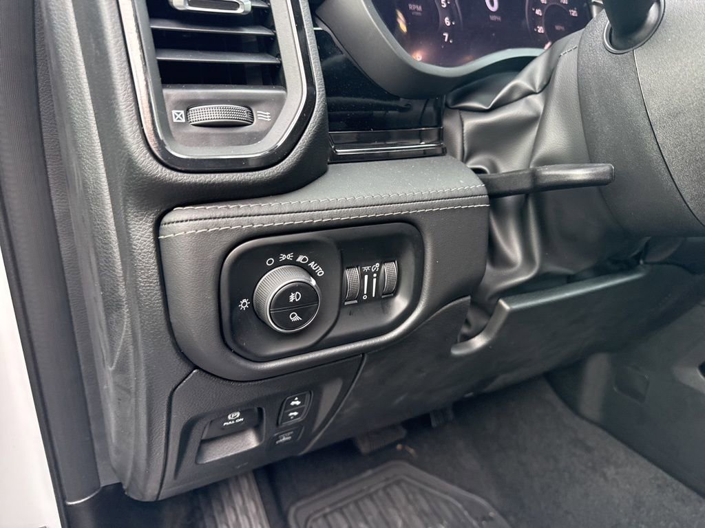 New 2025 RAM 1500 Limited image 15