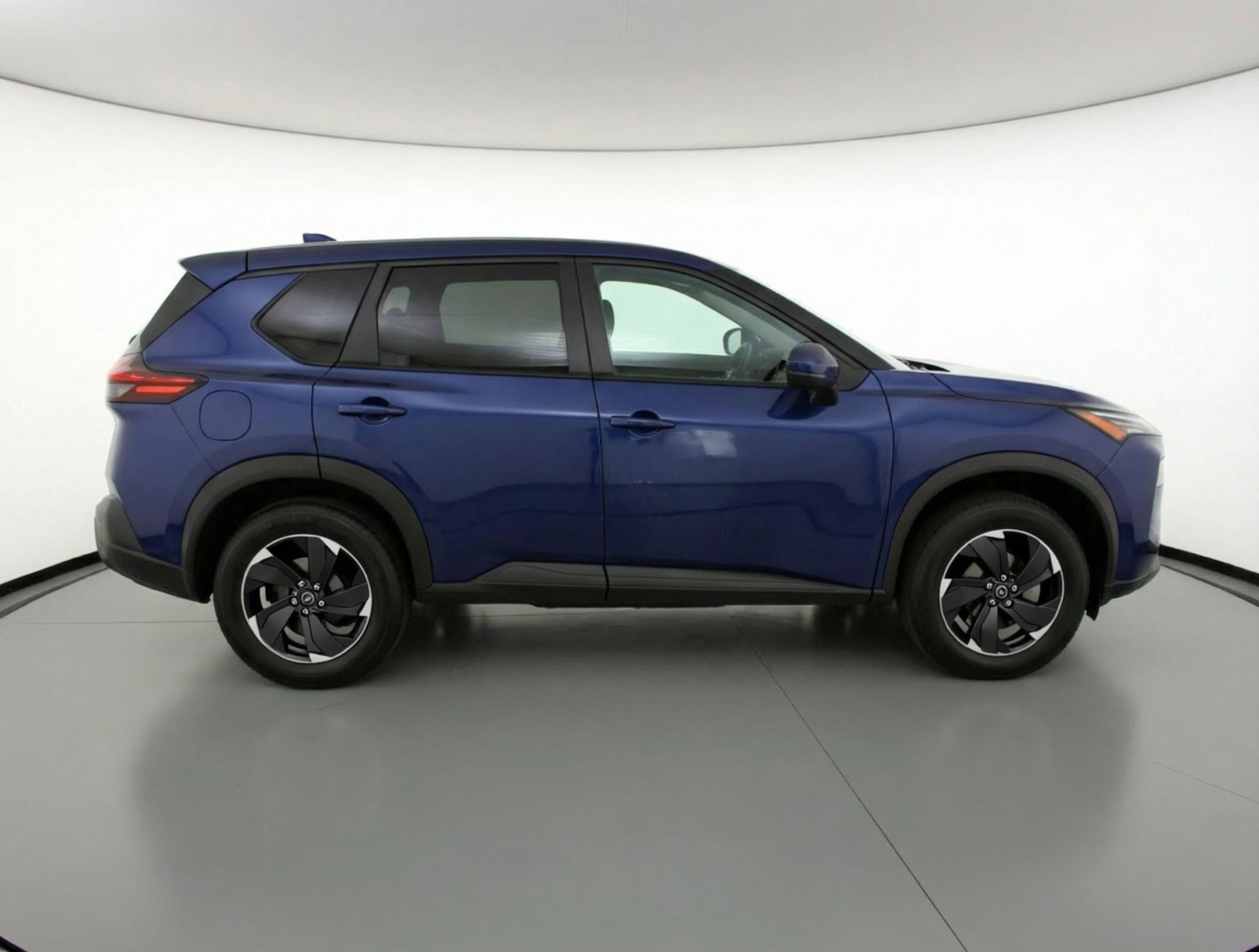 Used 2025 Nissan Rogue SV FWD image 11
