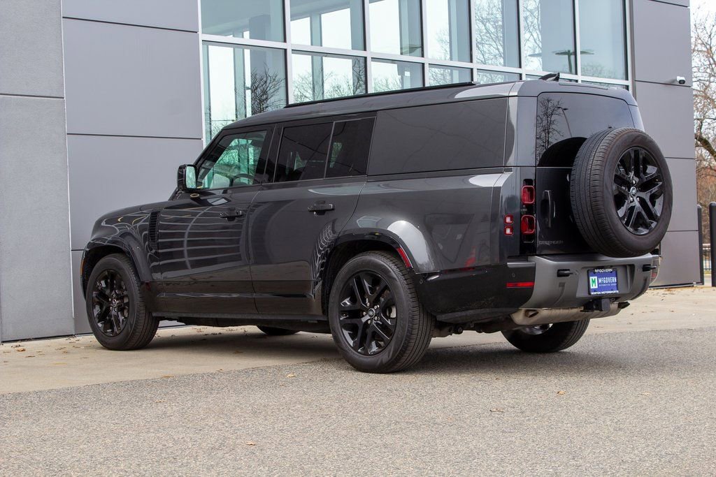 Used 2025 Land Rover Defender 130 Outbound image 8