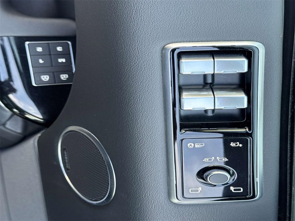 Used 2021 Land Rover Range Rover Sport HSE Silver Edition image 28