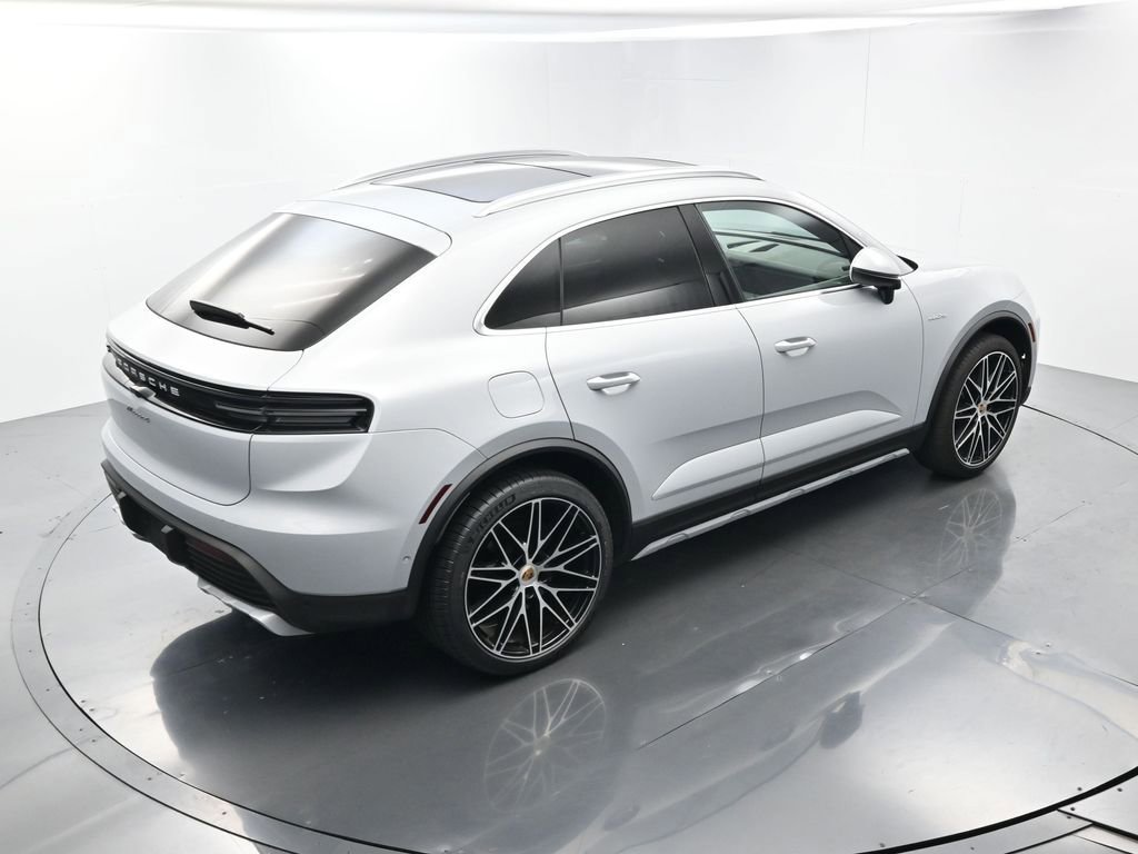 Certified 2024 Porsche Macan 4 Electric image 37