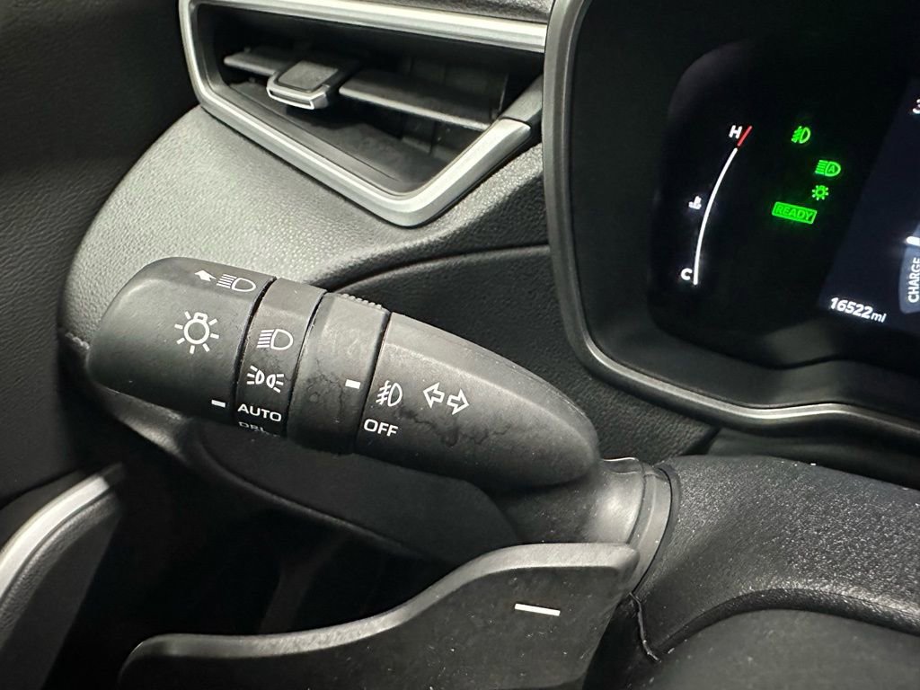 Used 2025 Toyota Corolla Cross XSE w/ Convenience Package image 21