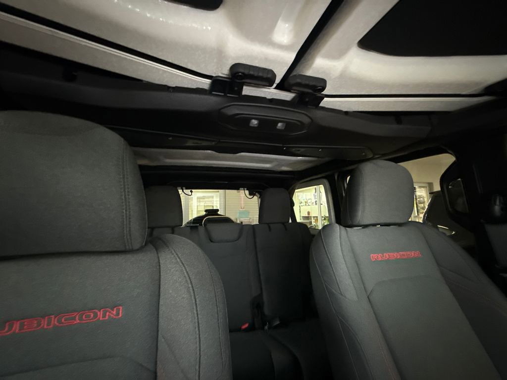 Used 2025 Jeep Wrangler Unlimited Rubicon AWD/4WD image 26