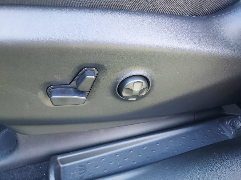 New 2027 Chrysler Pacifica LX FWD image 18
