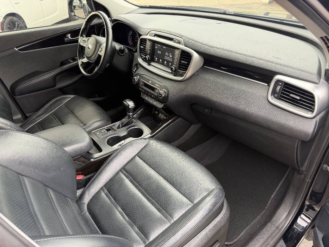 Used 2019 Kia Sorento EX FWD image 8
