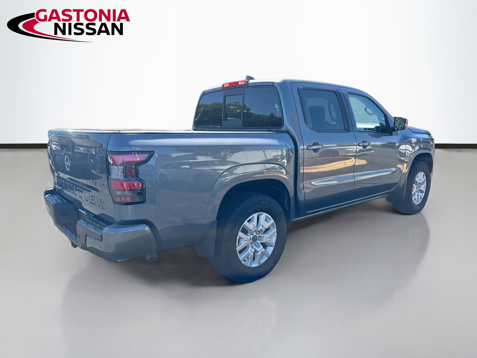 Used 2022 Nissan Frontier SV AWD/4WD image 9