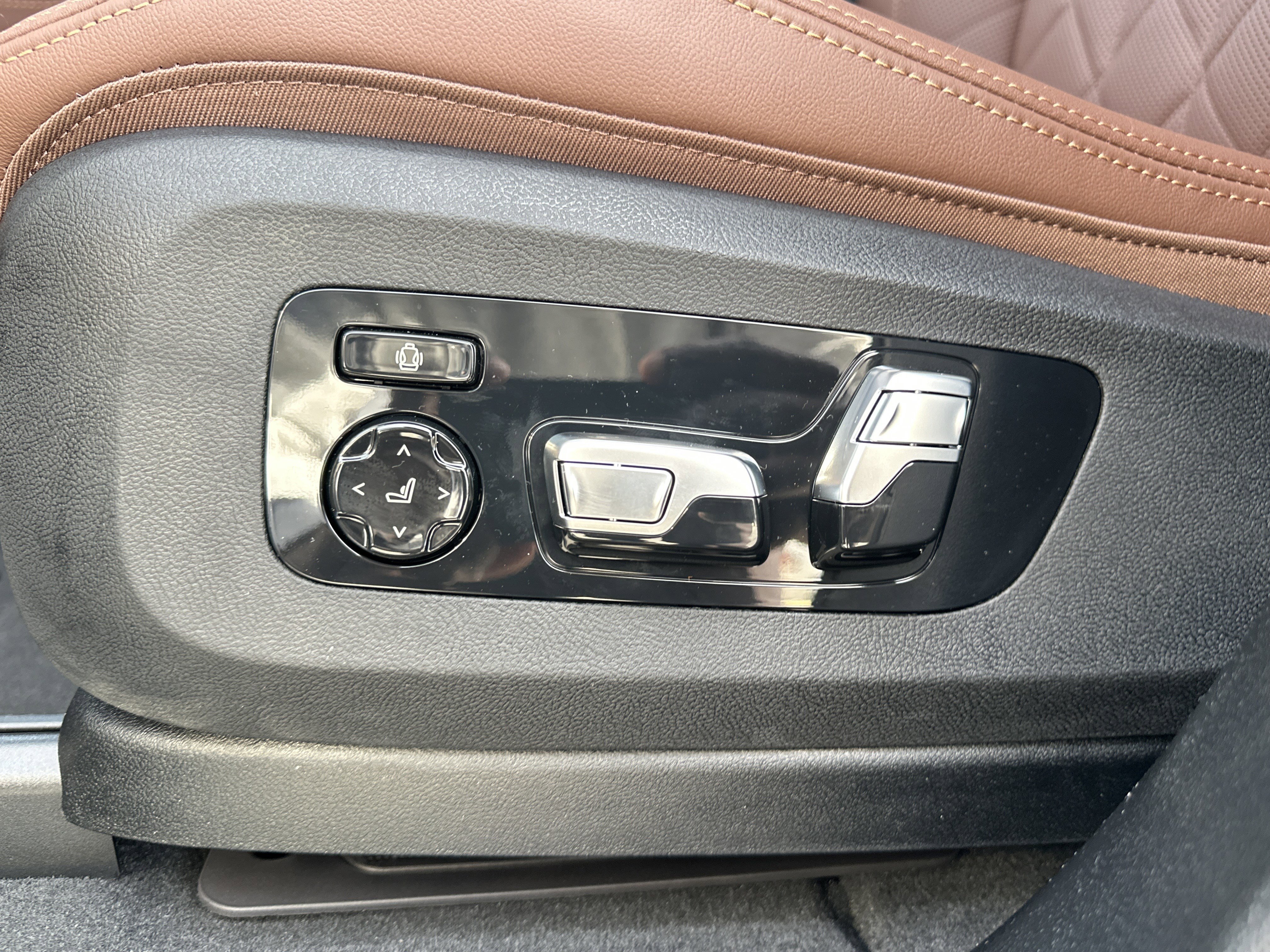 New 2026 BMW X5 xDrive40i w/ Climate Comfort Package AWD/4WD image 22