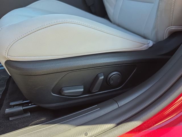 Certified 2025 Hyundai Elantra Limited FWD image 41