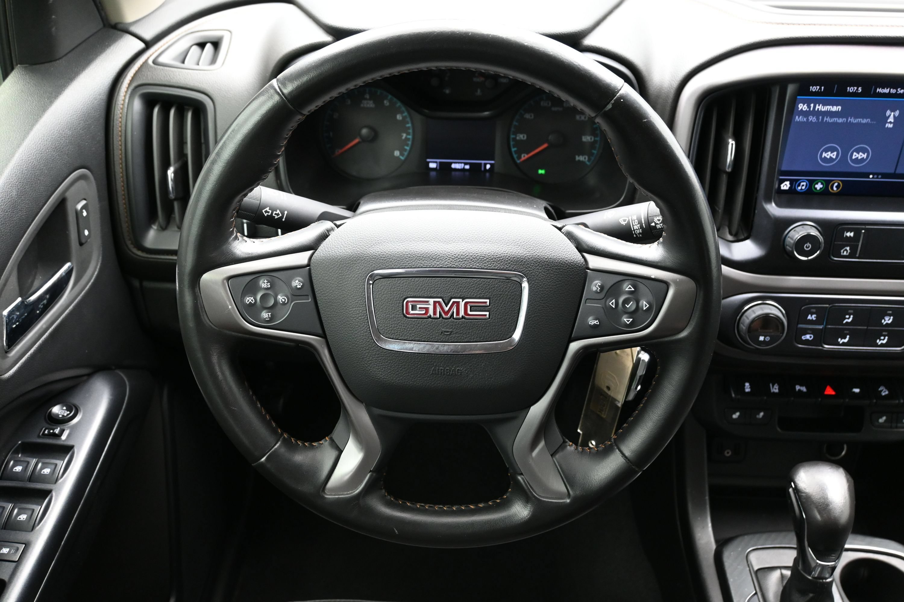 Used 2022 GMC Canyon AT4 w/ Driver Alert Package AWD/4WD image 15