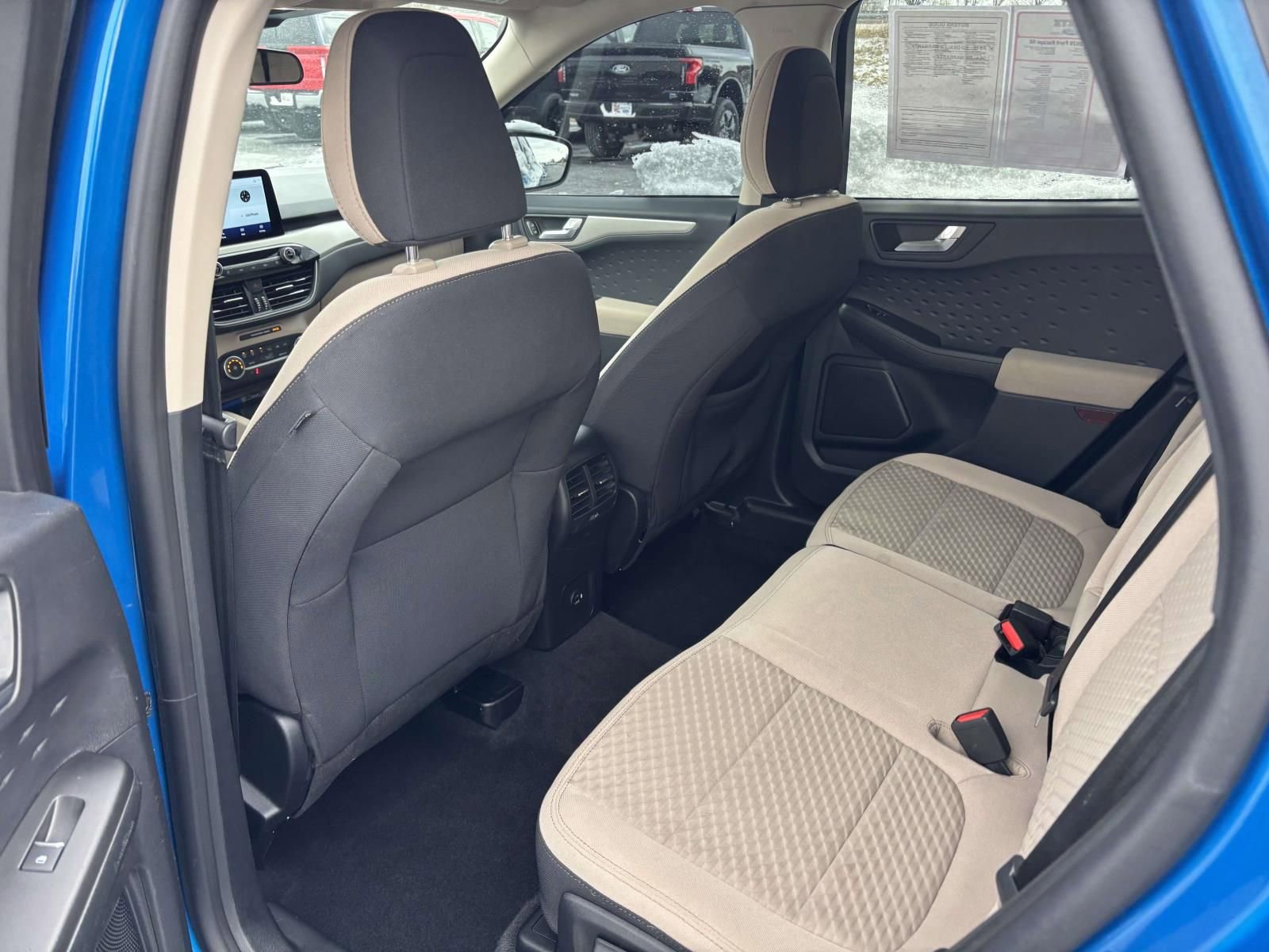 Used 2020 Ford Escape SE image 29