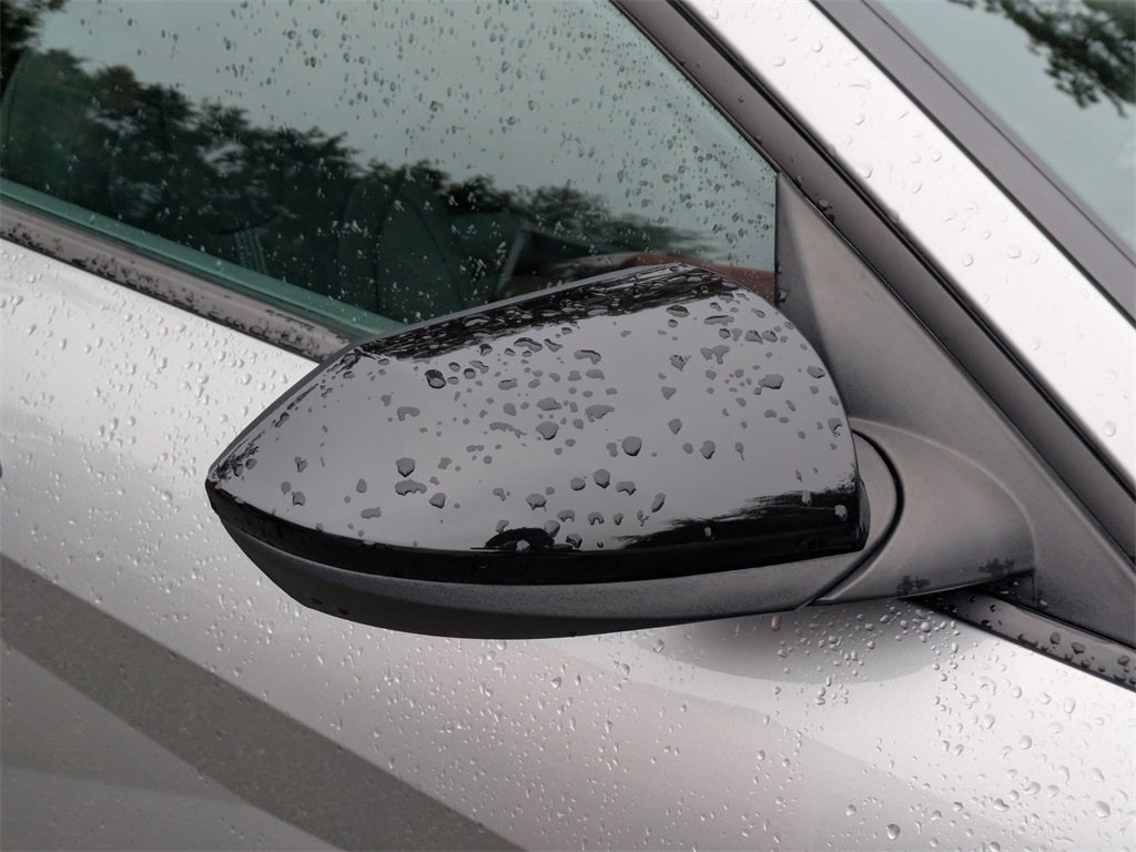 Used 2023 Hyundai Elantra SE w/ Cargo Package image 10