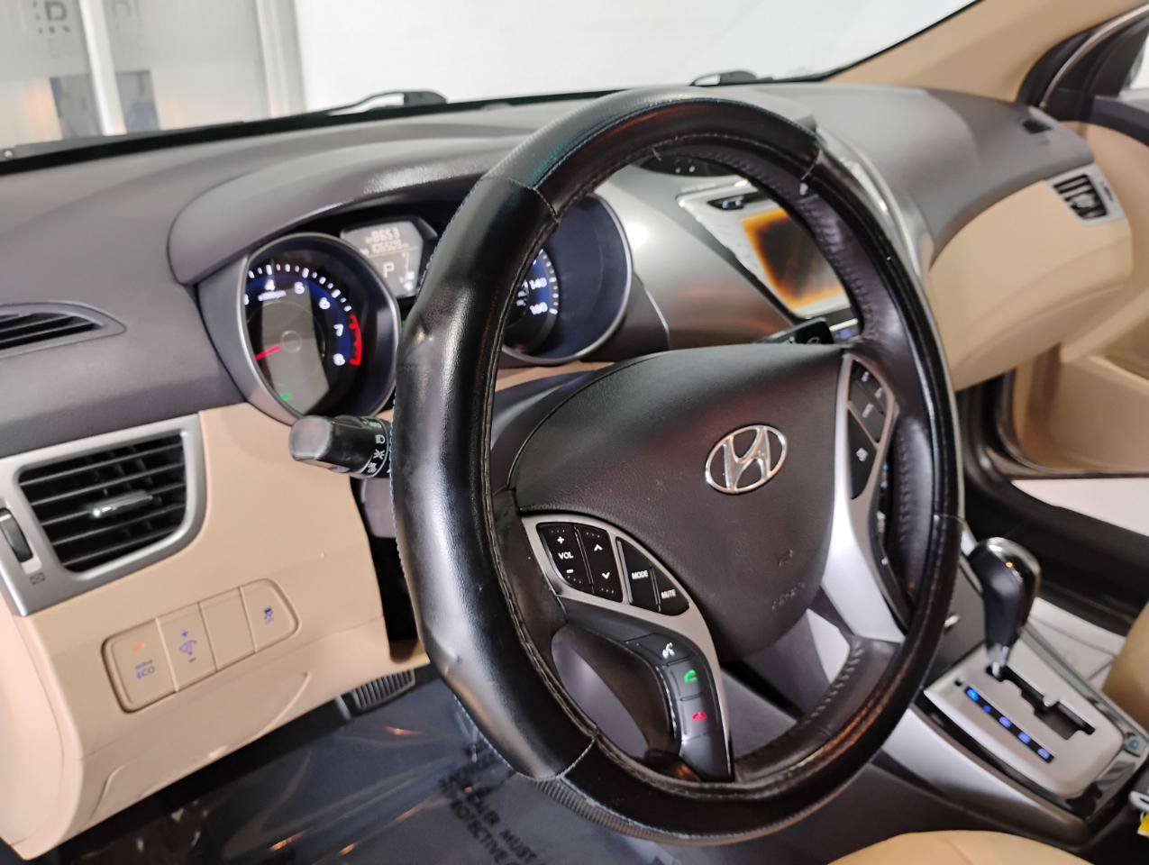 Used 2013 Hyundai Elantra Limited w/ Technology Pkg FWD image 64