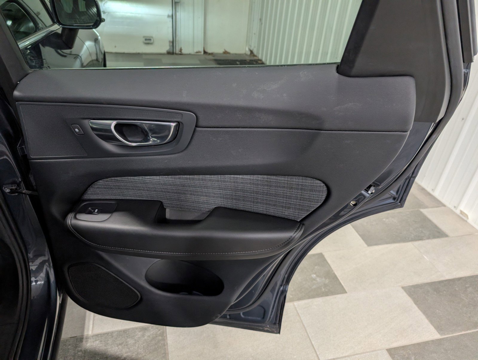 Used 2023 Volvo XC60 T8 Core image 24