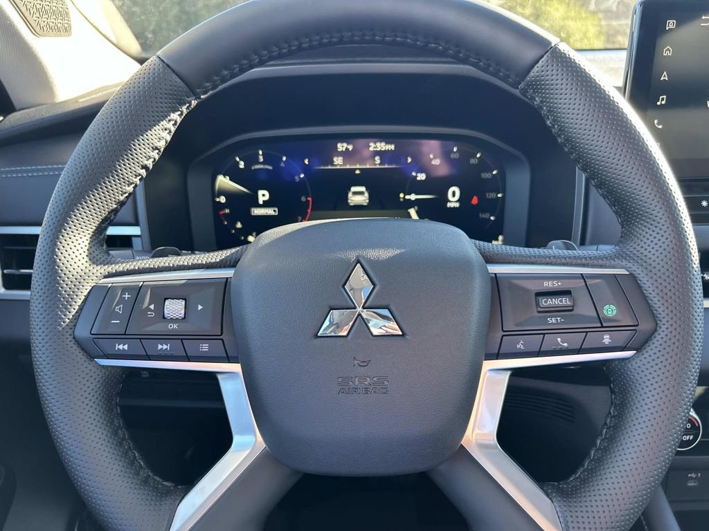 New 2026 Mitsubishi Outlander SE AWD/4WD image 32
