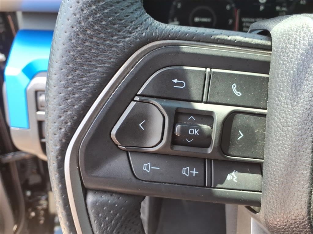 Used 2025 Toyota Tacoma TRD Off-Road AWD/4WD image 23