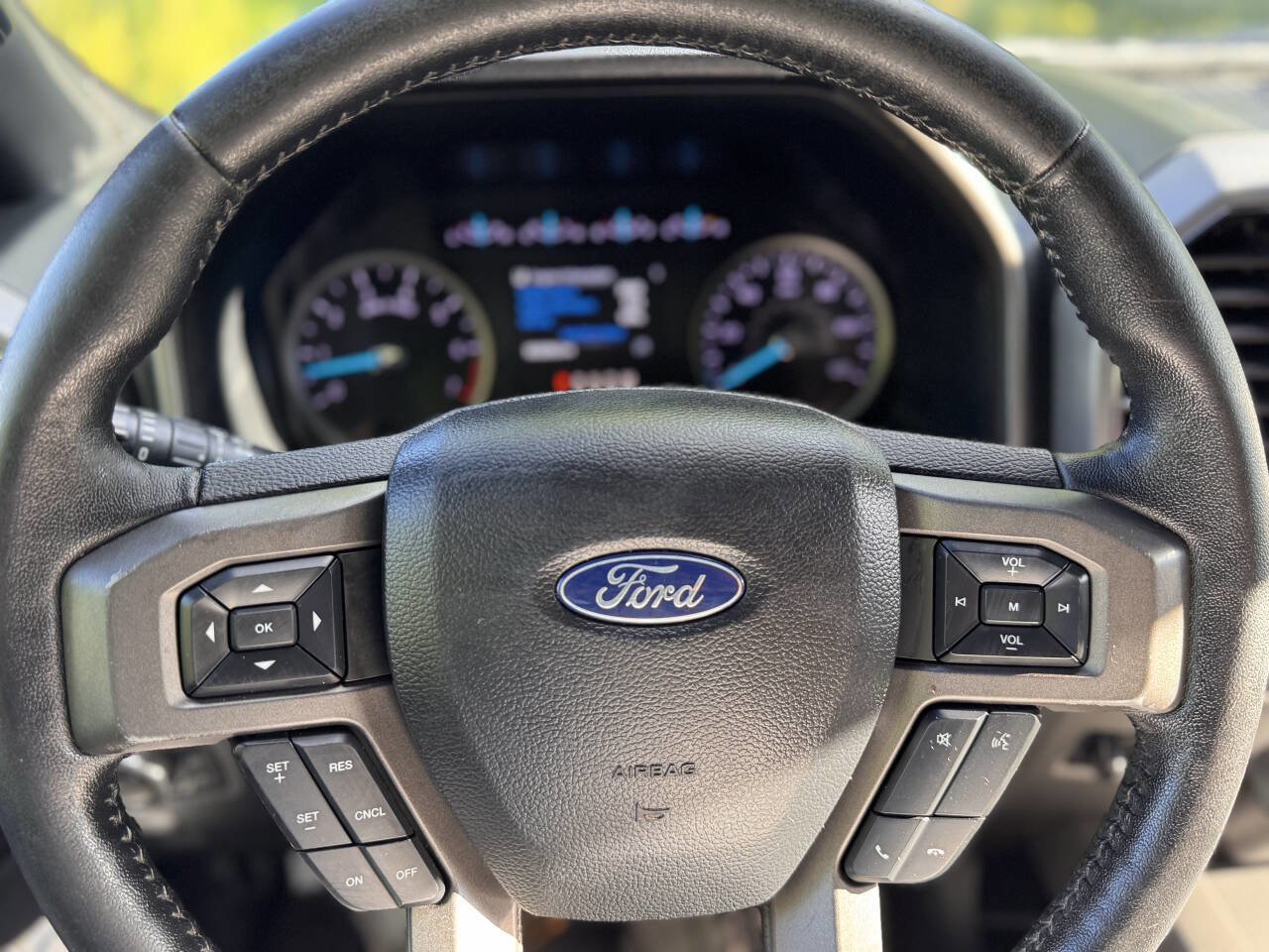 Used 2020 Ford Expedition Max XLT image 25