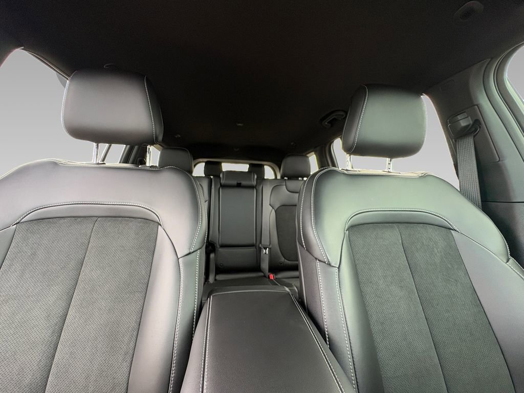 New 2026 Jeep Grand Cherokee L 2WD image 2