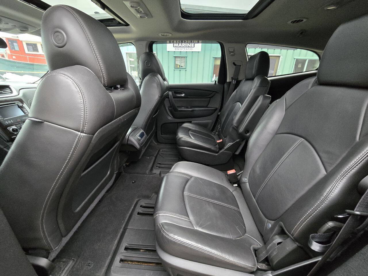 Used 2015 Chevrolet Traverse LT image 13
