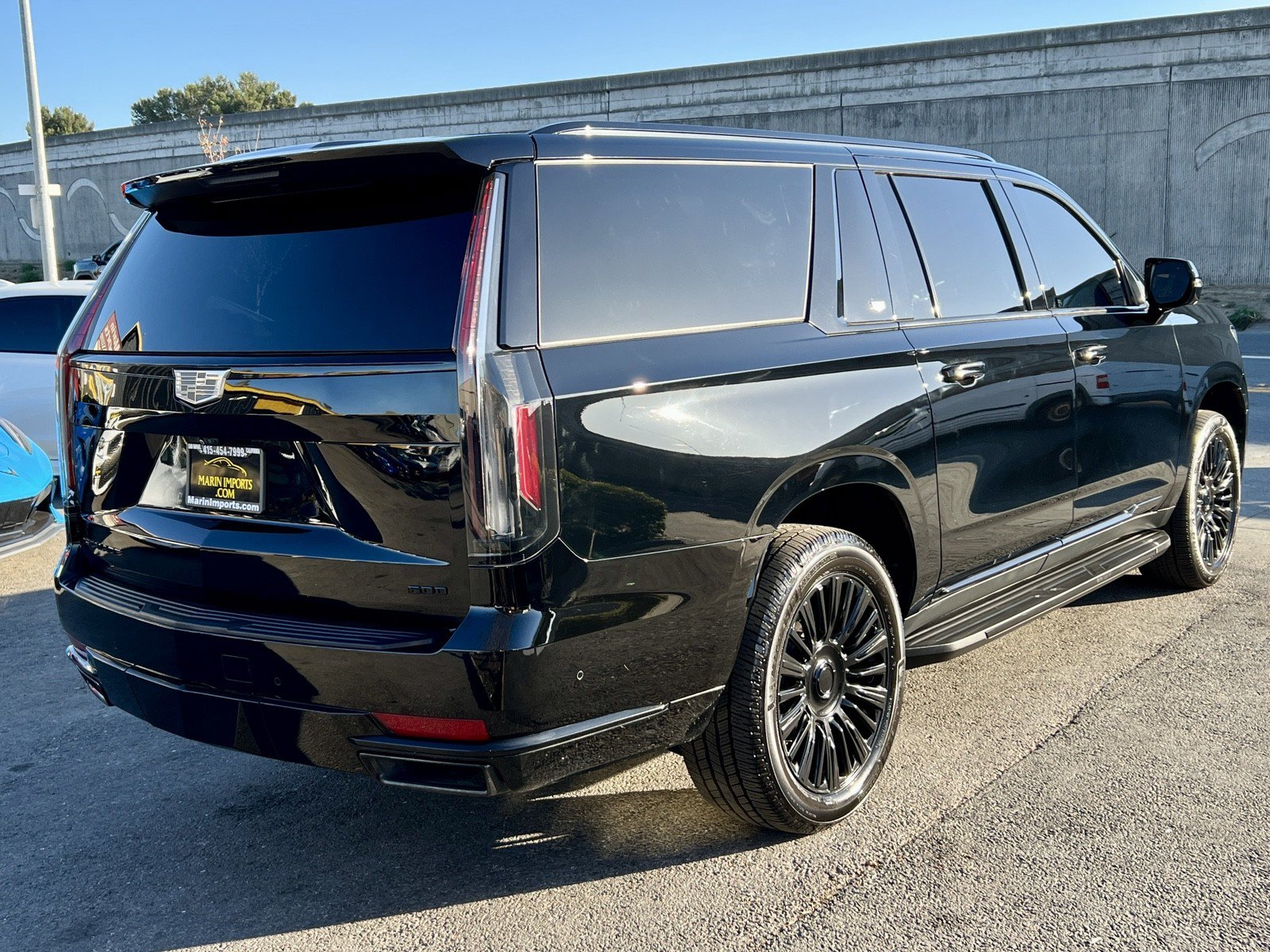 Used 2021 Cadillac Escalade ESV Sport w/ Heavy-Duty Trailer Package AWD/4WD image 5