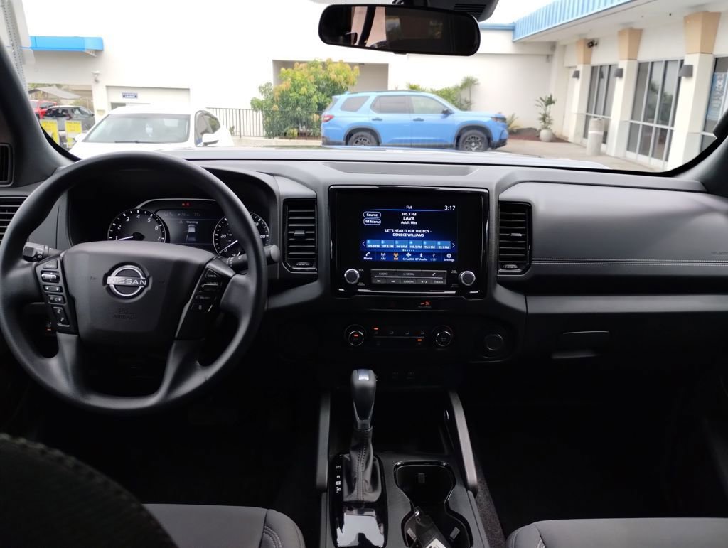 Used 2023 Nissan Frontier SV w/ Midnight Edition Package image 12