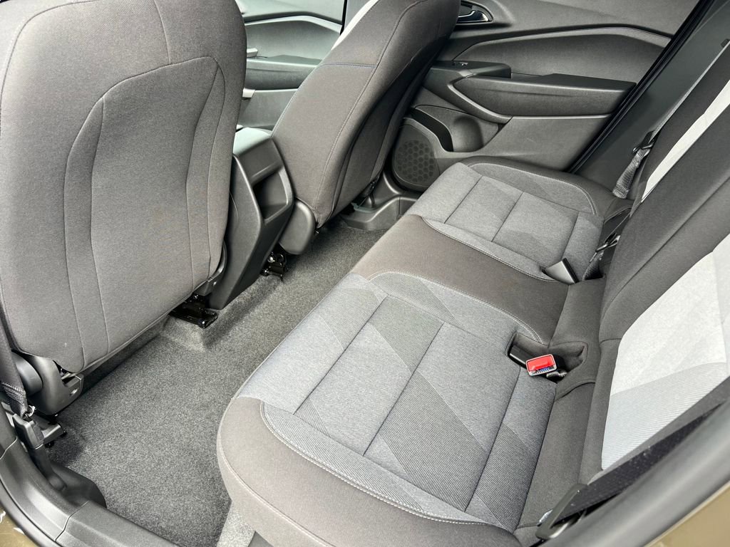 Certified 2024 Chevrolet Trax LS image 11