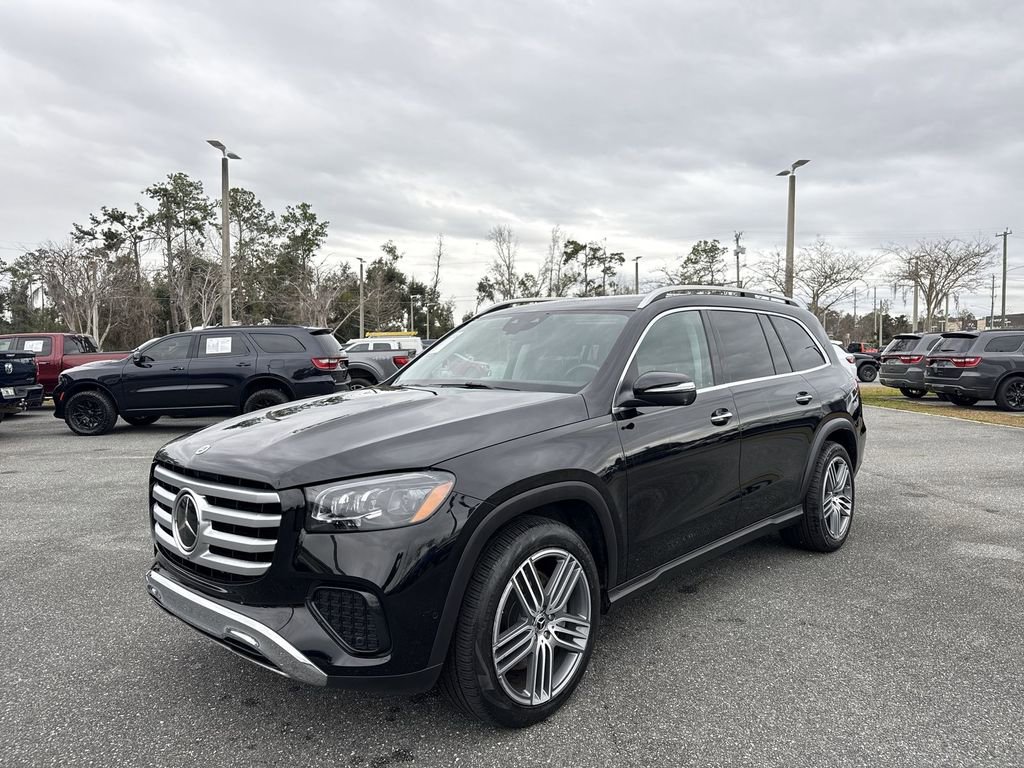 Used 2024 Mercedes-Benz GLS 450 4MATIC image 7