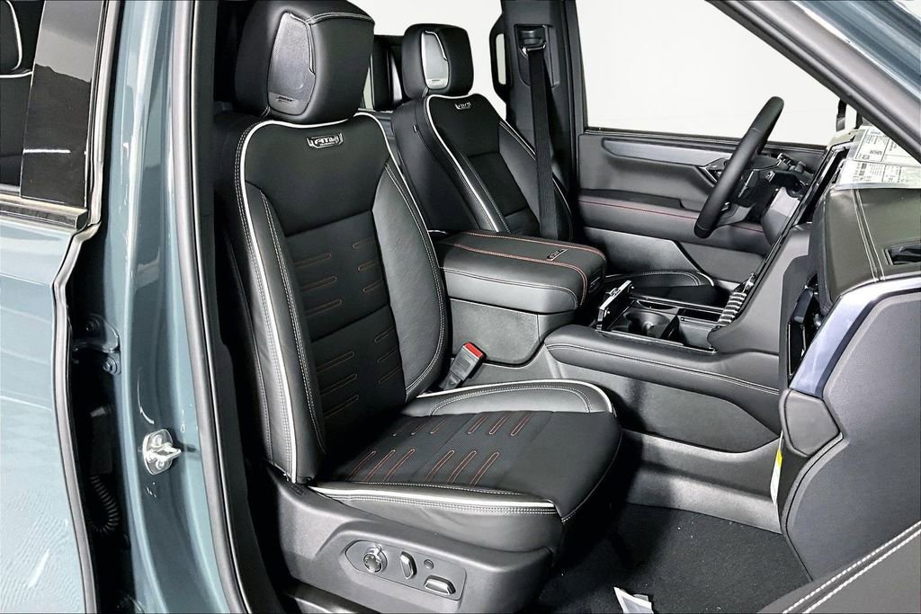 New 2026 GMC Yukon AT4 Ultimate AWD/4WD image 12