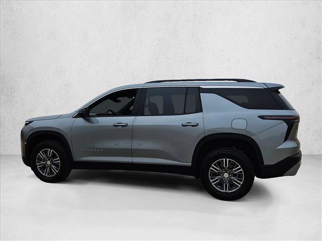 Used 2024 Chevrolet Traverse LT image 8