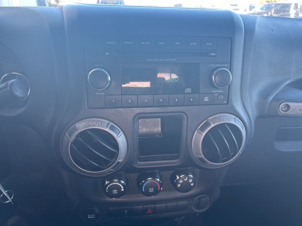 Used 2015 Jeep Wrangler Sport image 10