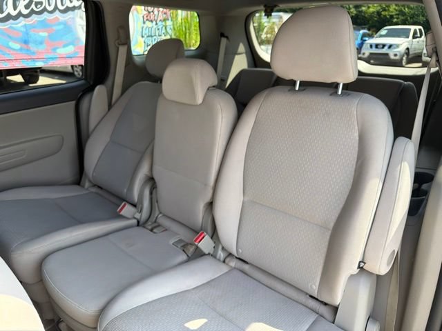 Used 2018 Kia Sedona LX FWD image 19