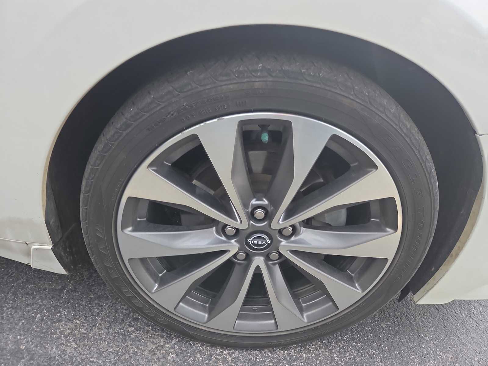 Used 2023 Nissan Maxima Platinum w/ Sport Mat Group image 2