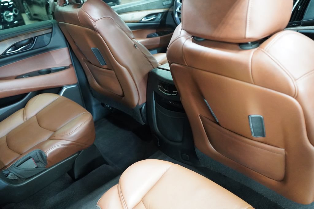 Used 2020 Cadillac Escalade Premium Luxury RWD image 20