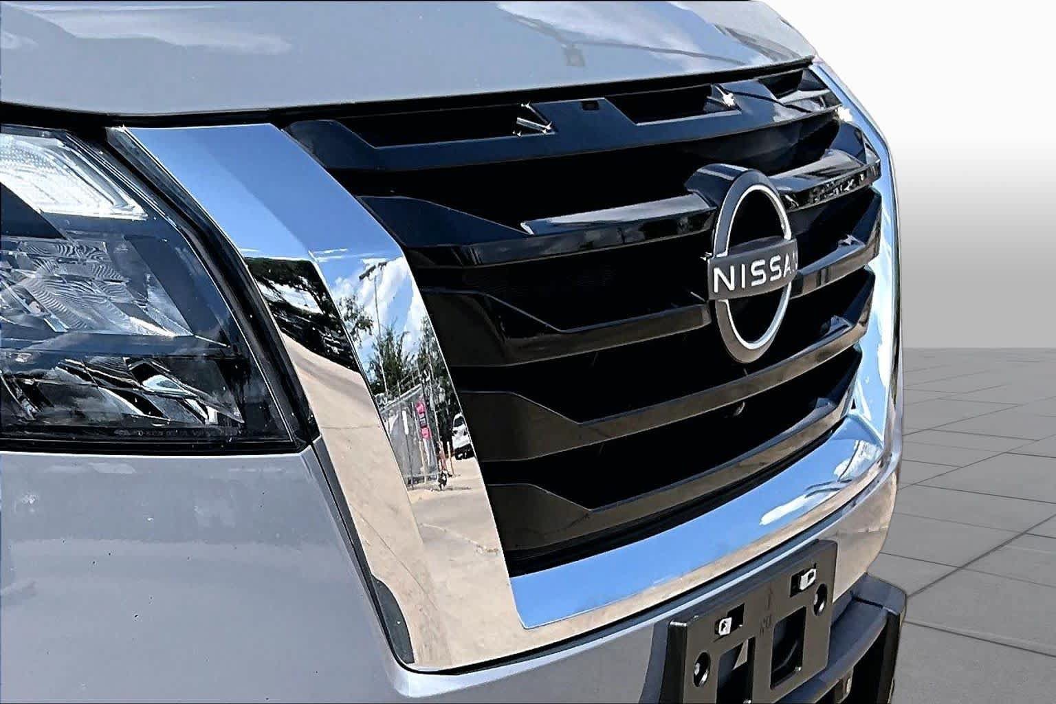 Used 2026 Nissan Rogue SV FWD image 30