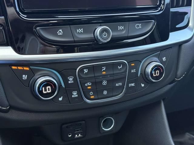 Used 2023 Chevrolet Traverse Premier w/ Redline Edition AWD/4WD image 32