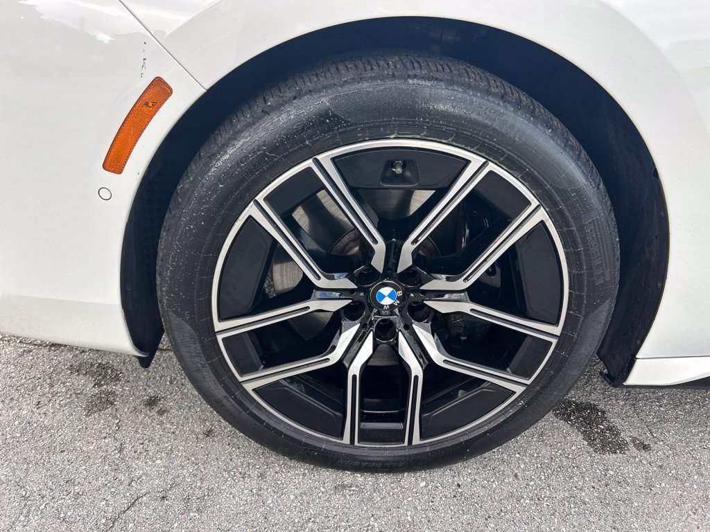 Used 2026 BMW 740i RWD image 19