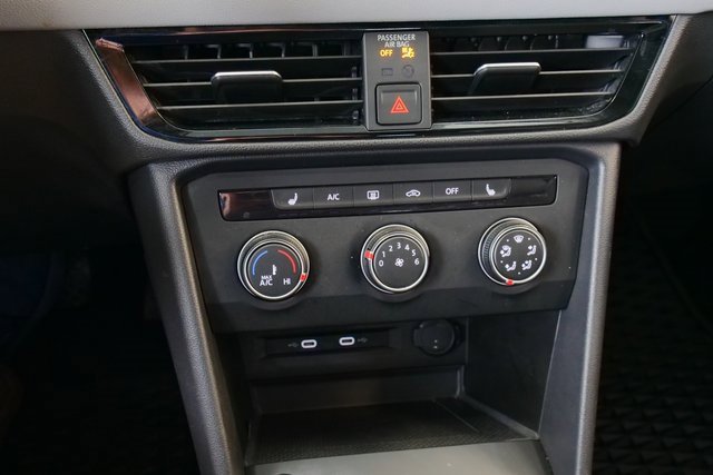 Used 2022 Volkswagen Taos SE w/ Panoramic Sunroof Package image 21