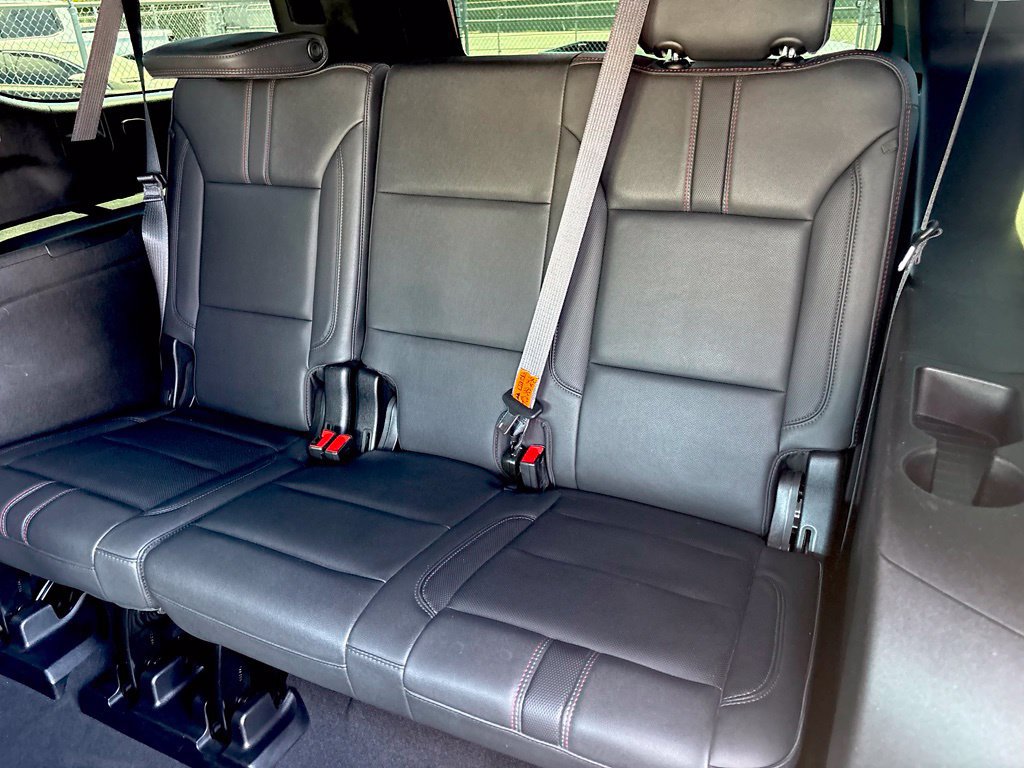 Used 2024 Chevrolet Suburban RST RWD image 23