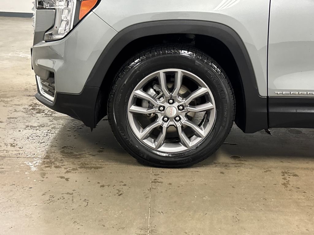 Certified 2024 GMC Terrain SLT image 11