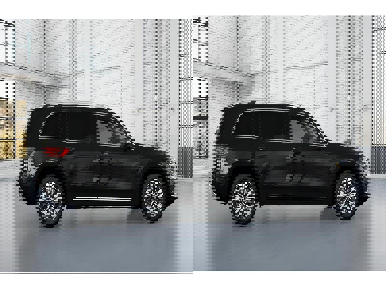 Used 2025 Mercedes-Benz GLB 250 image 16