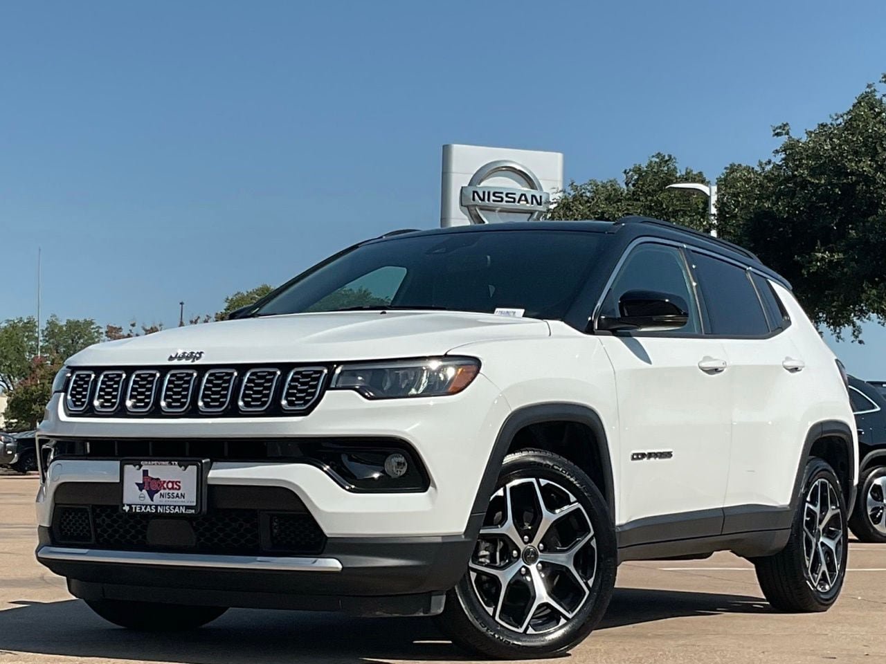 Used 2025 Jeep Compass Limited AWD/4WD image 1